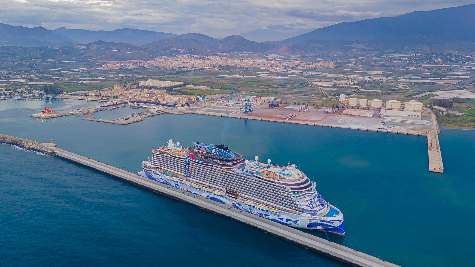 El crucero Norwegian Viva vuelve al Puerto de Motril en su segunda temporada de - Noticia Puerto de Motril